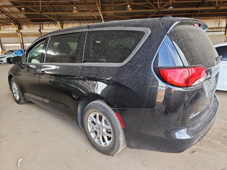 2023 CHRYSLER VOYAGER LX 2