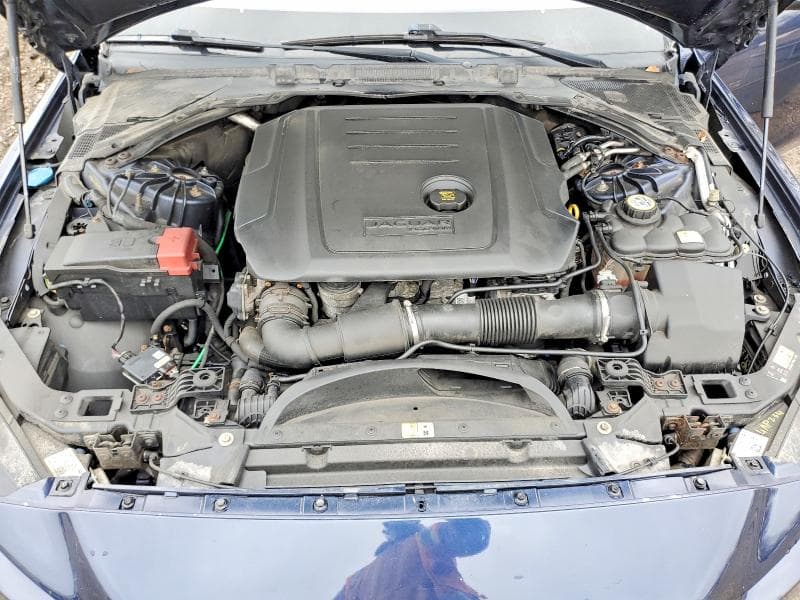 2017 JAGUAR XE PREMIUM 22