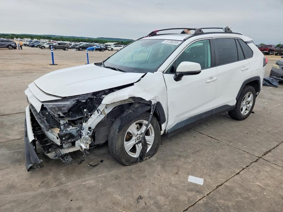 2021 TOYOTA RAV4 XLE - 1