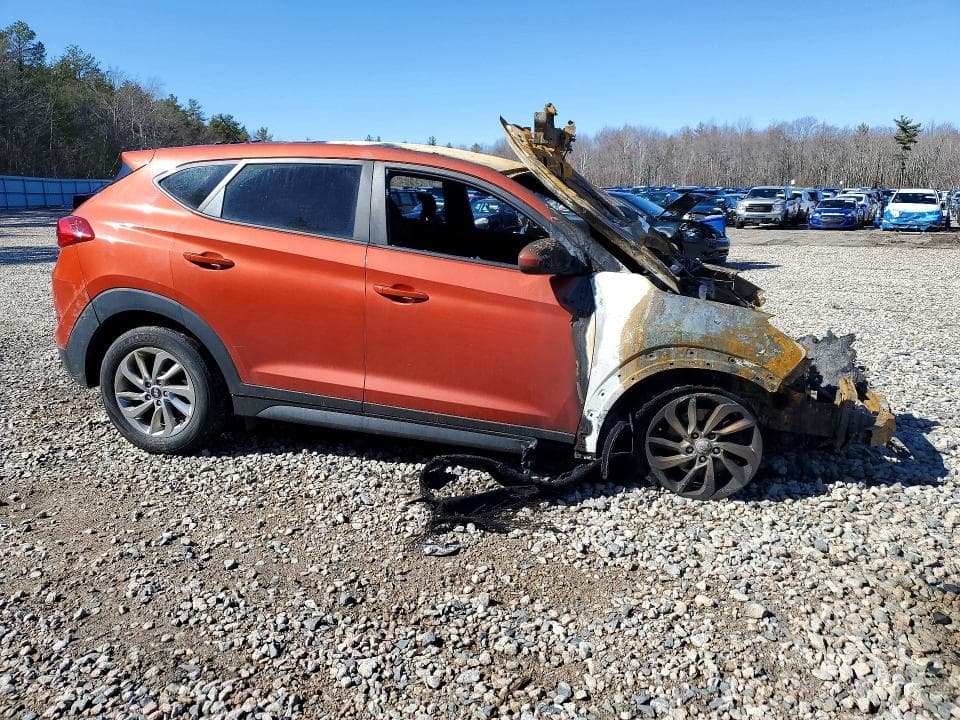 2018 HYUNDAI TUCSON SE 4