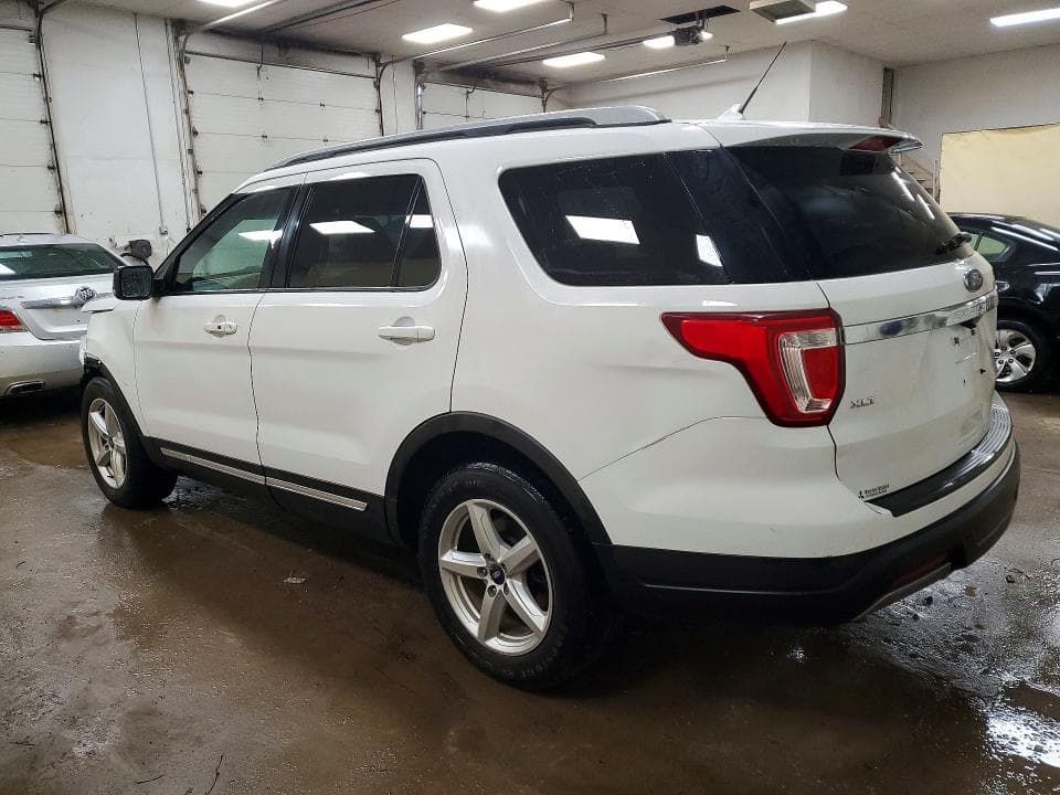2019 FORD EXPLORER XLT 2