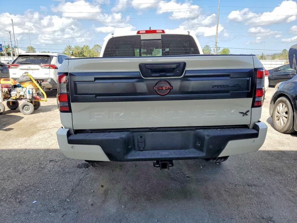 2025 NISSAN FRONTIER PRO-4X 6