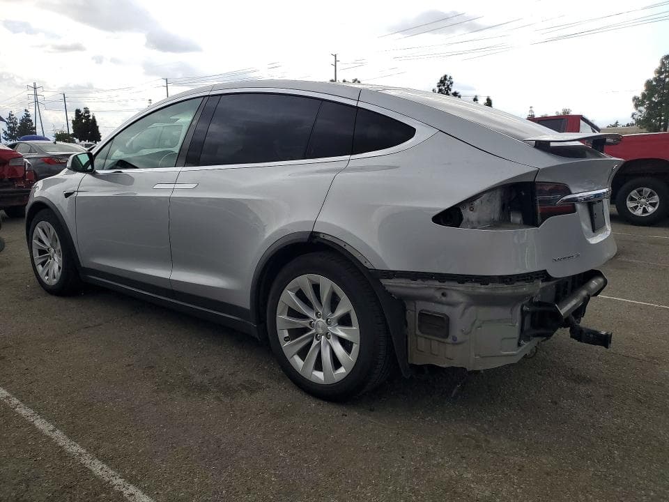 2018 TESLA MODEL X 2