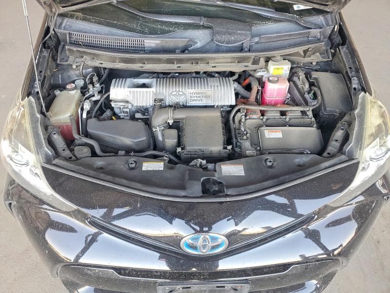 2017 TOYOTA PRIUS V TWO 11