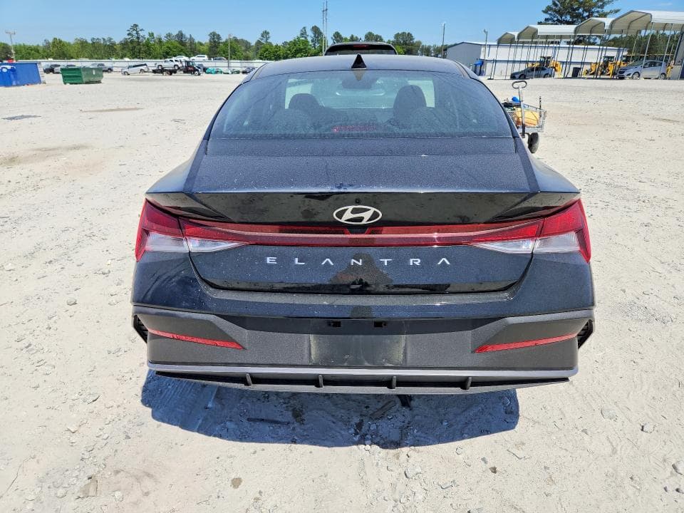 2026 HYUNDAI ELANTRA SE 6