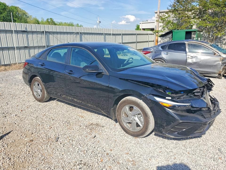 2026 HYUNDAI ELANTRA SE 4
