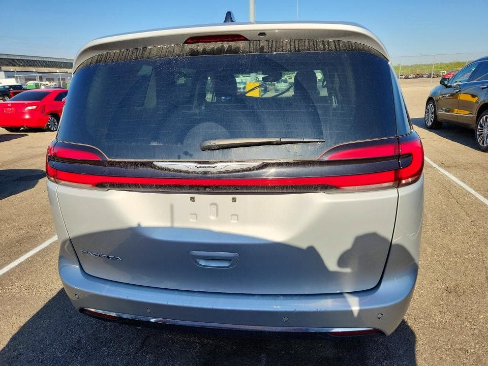 2024 CHRYSLER PACIFICA TOURING L 6