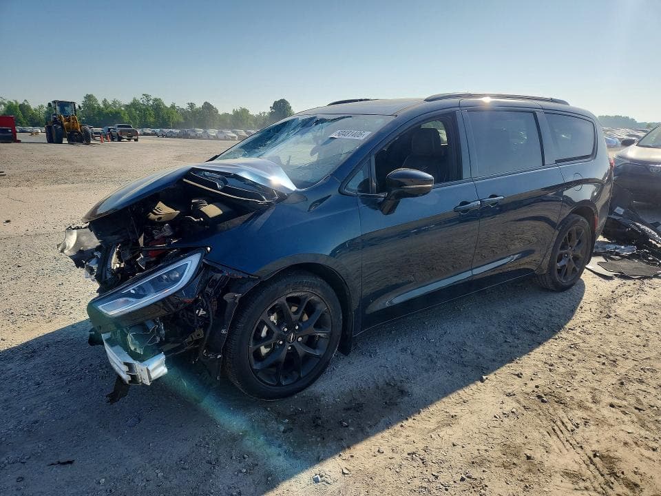 2023 CHRYSLER PACIFICA LIMITED - 1