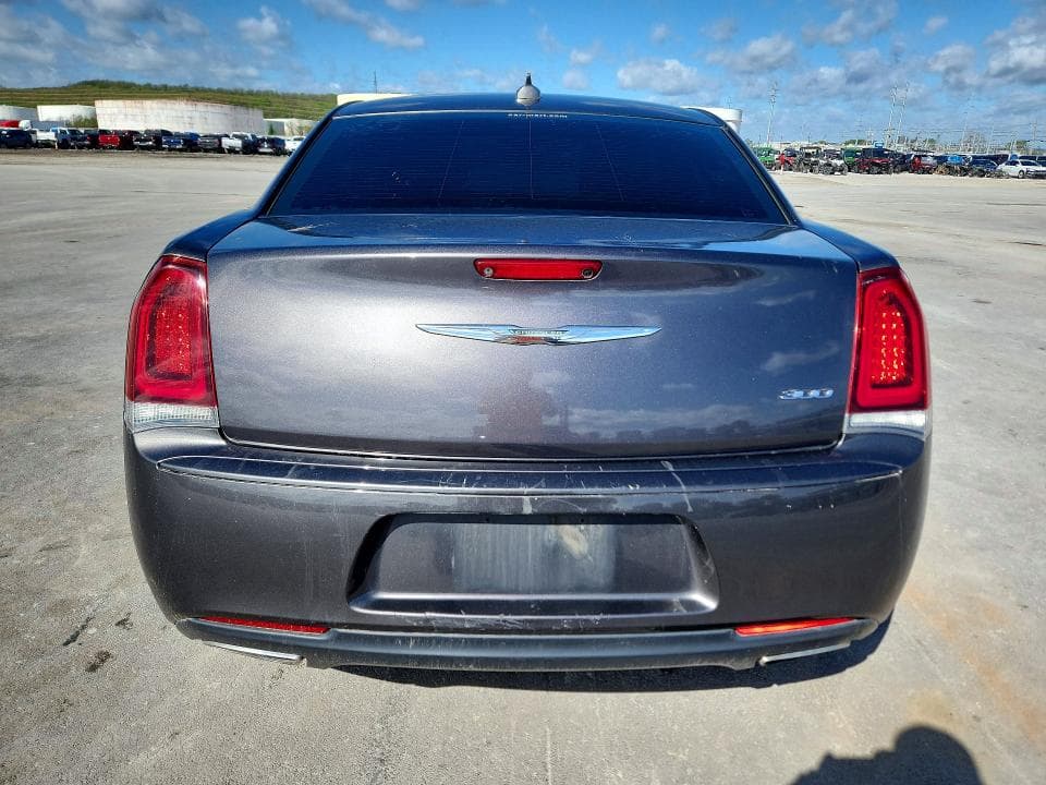 2018 CHRYSLER 300 TOURING 6