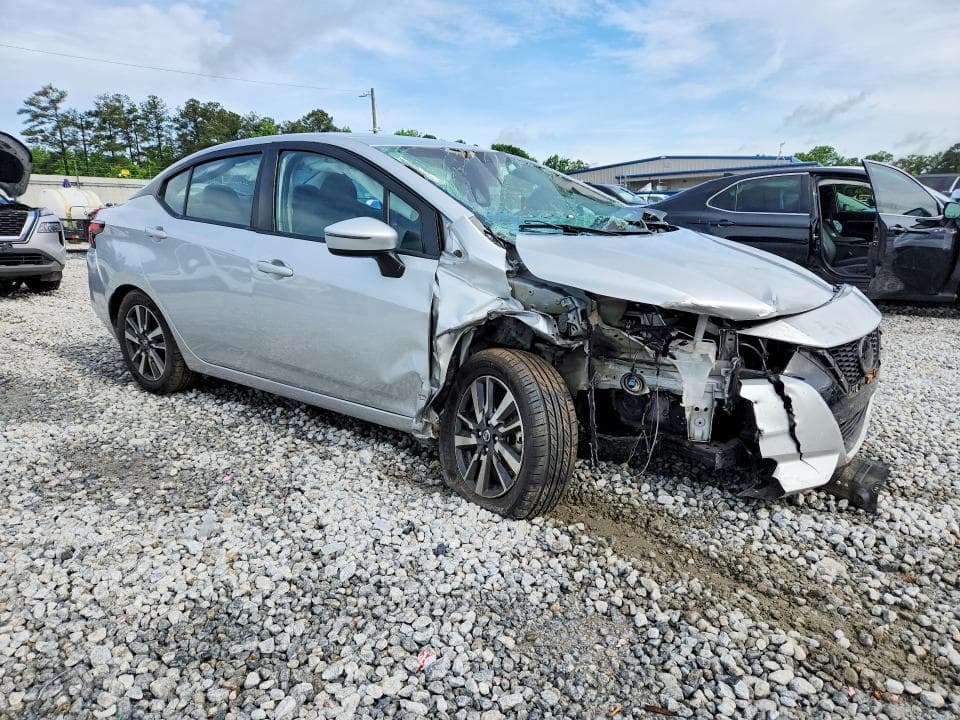 2021 NISSAN VERSA SV 4