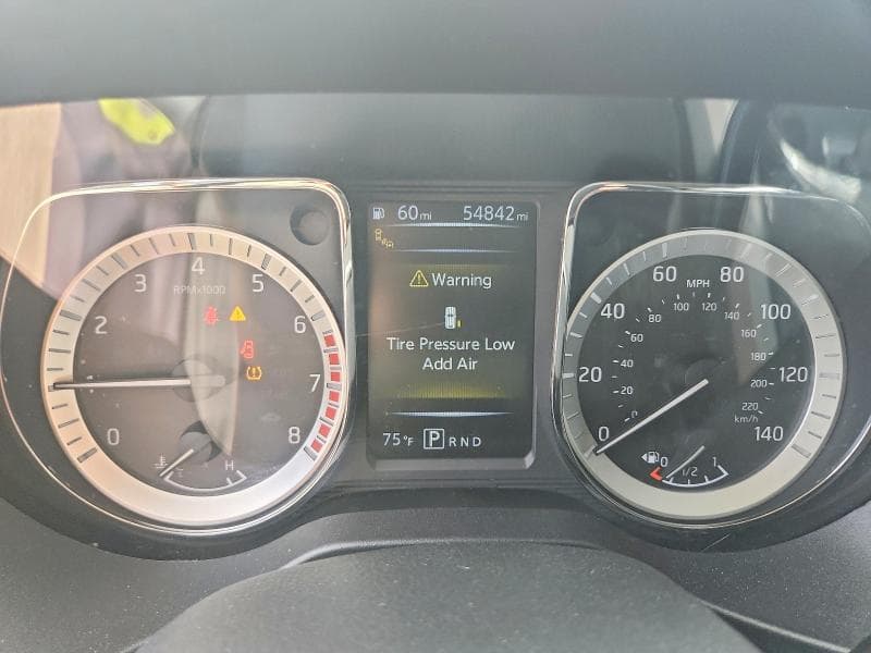 2017 NISSAN TITAN S 9