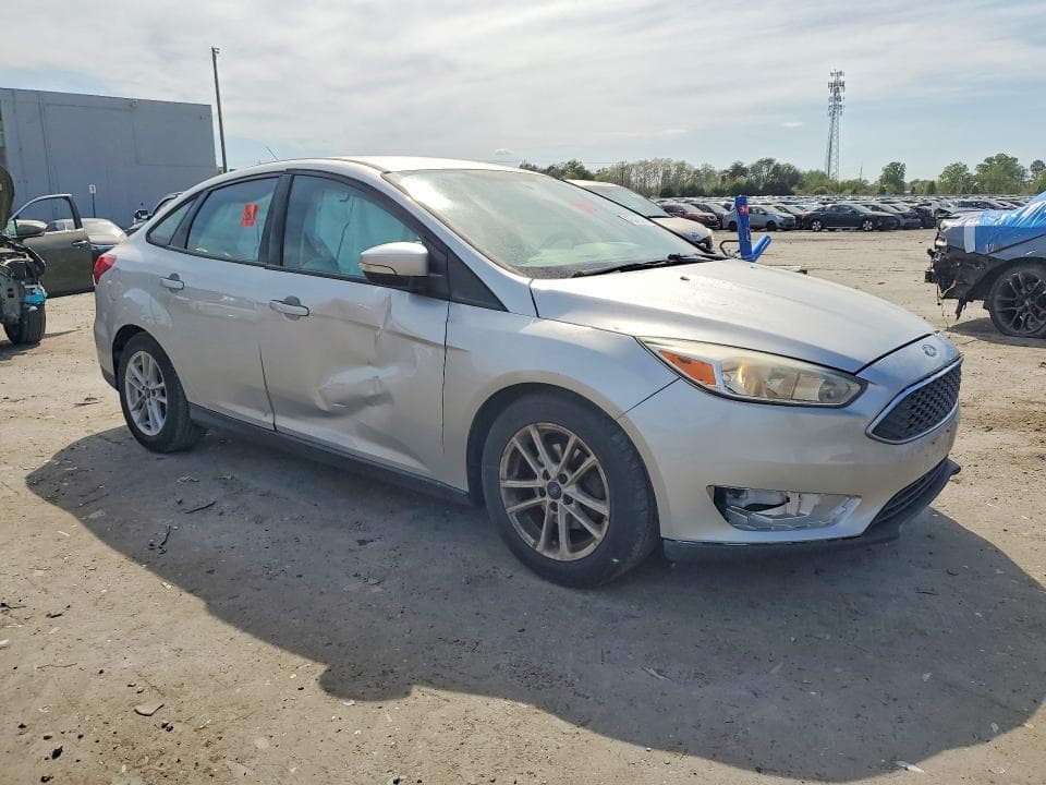 2017 FORD FOCUS SE 4
