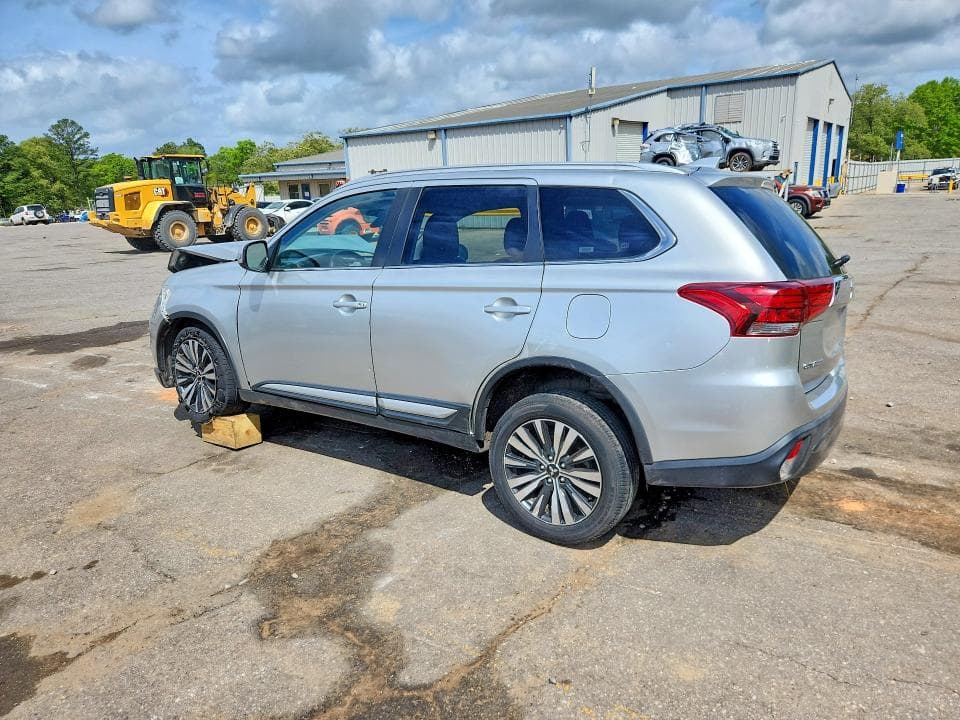 2020 MITSUBISHI OUTLANDER SE 2