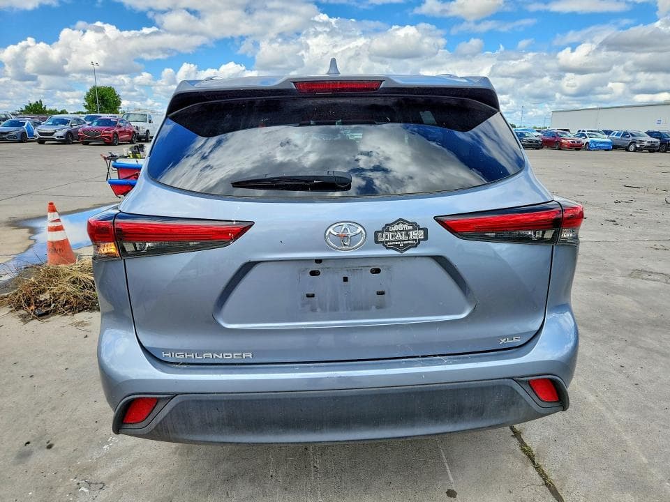 2021 TOYOTA HIGHLANDER XLE 6