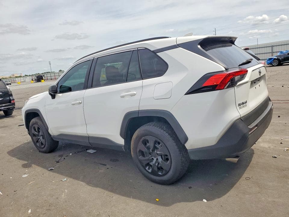 2020 TOYOTA RAV4 LE 2