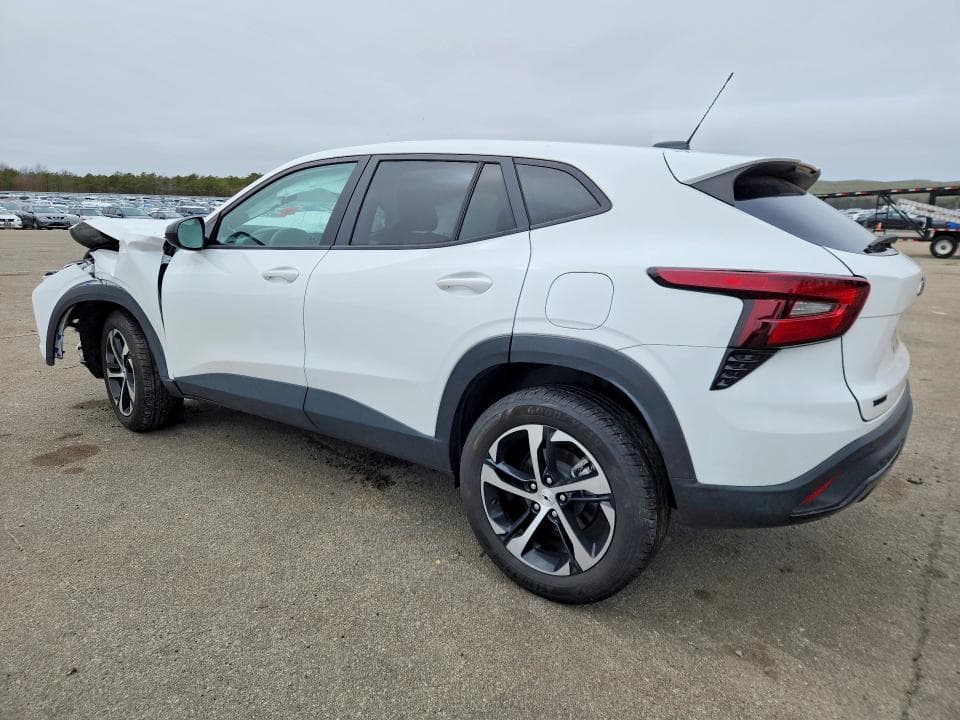 2025 CHEVROLET TRAX 1RS 2