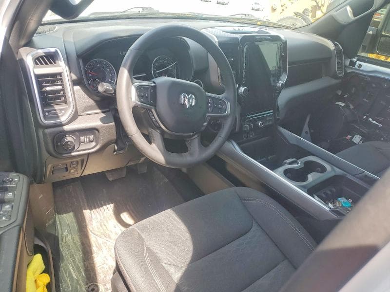 2025 RAM 1500 BIG HORN 8
