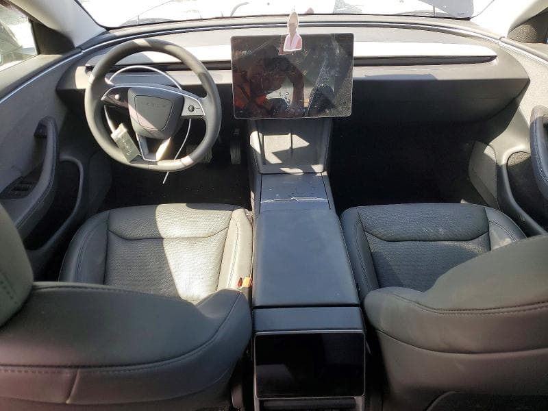 2025 TESLA MODEL 3 8