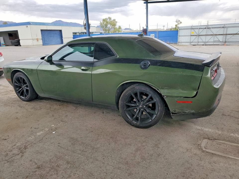 2018 DODGE CHALLENGER SXT 2
