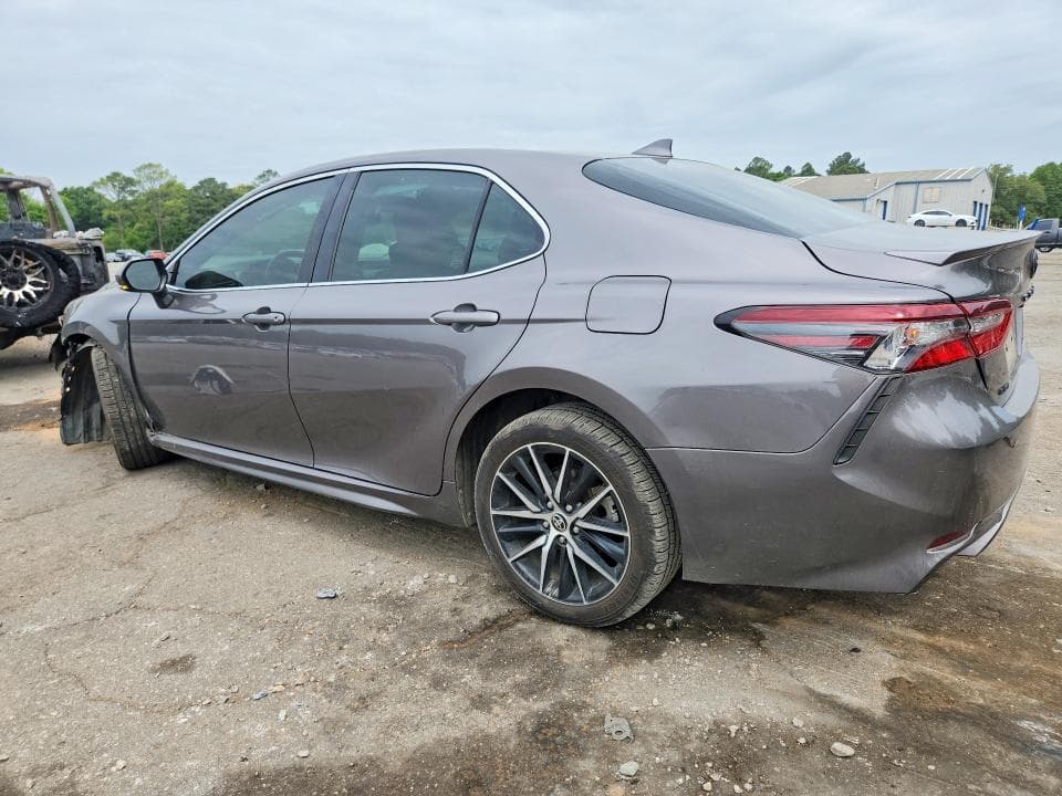 2021 TOYOTA CAMRY SE 2