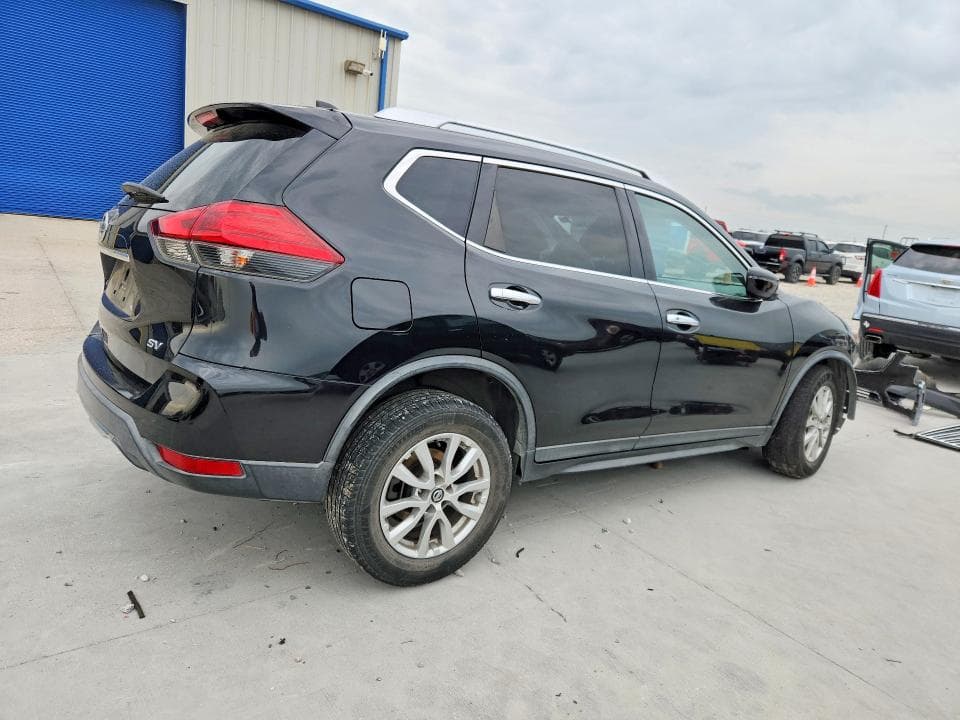 2017 NISSAN ROGUE SV 3
