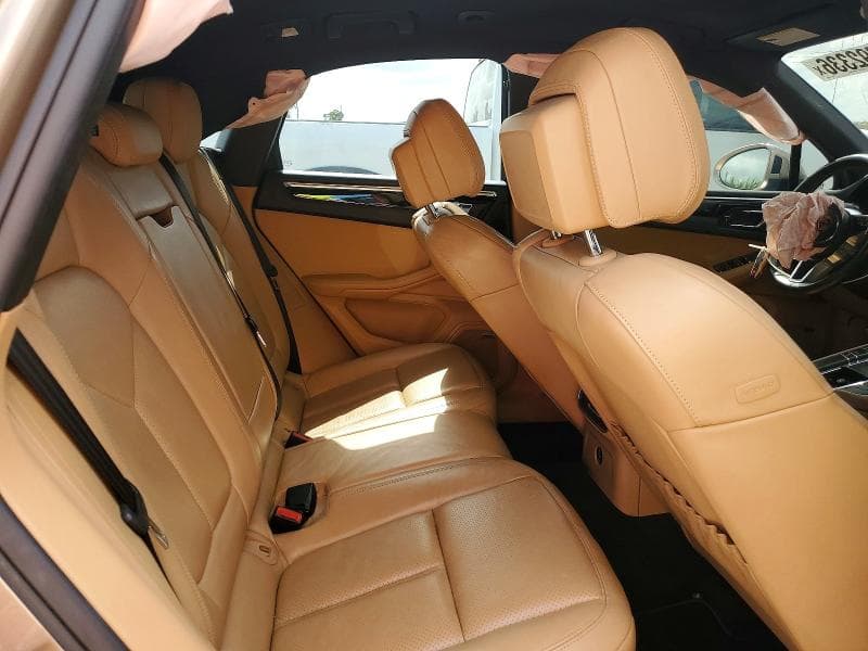 2018 PORSCHE MACAN S 11