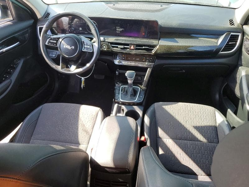 2024 KIA SELTOS S 8