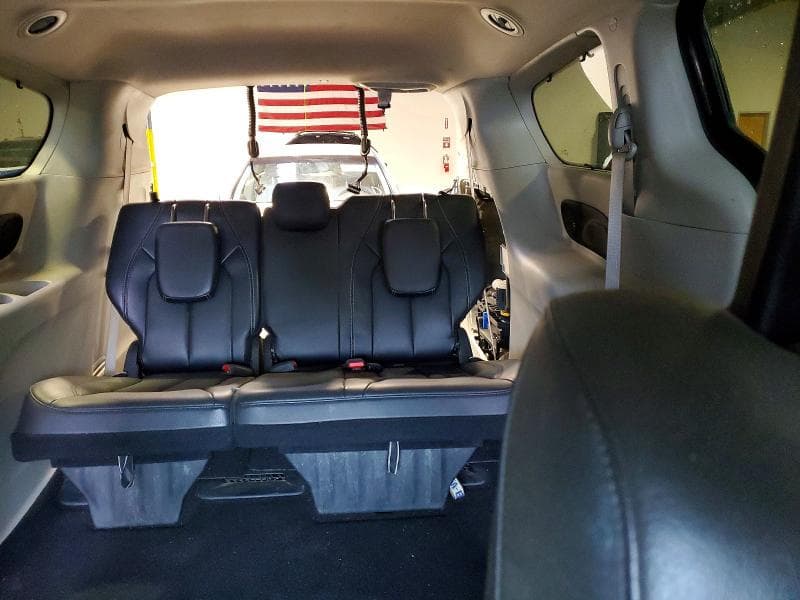 2022 CHRYSLER PACIFICA TOURING L 10