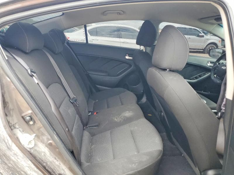 2018 KIA FORTE LX 10