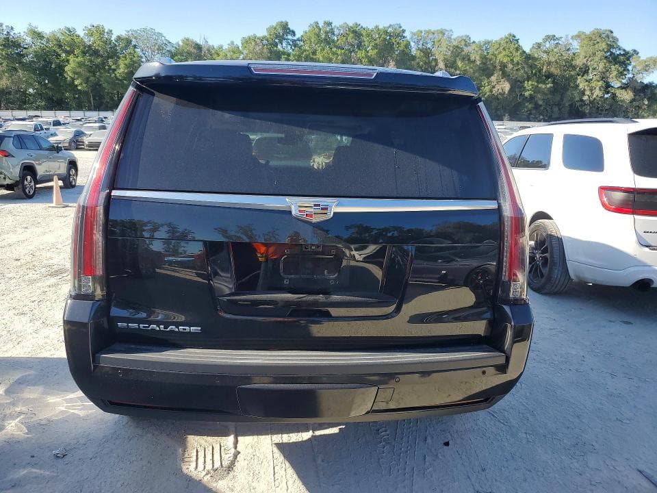 2017 CADILLAC ESCALADE LUXURY 6