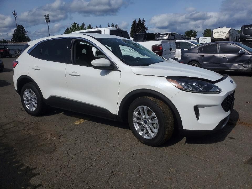 2020 FORD ESCAPE SE 4
