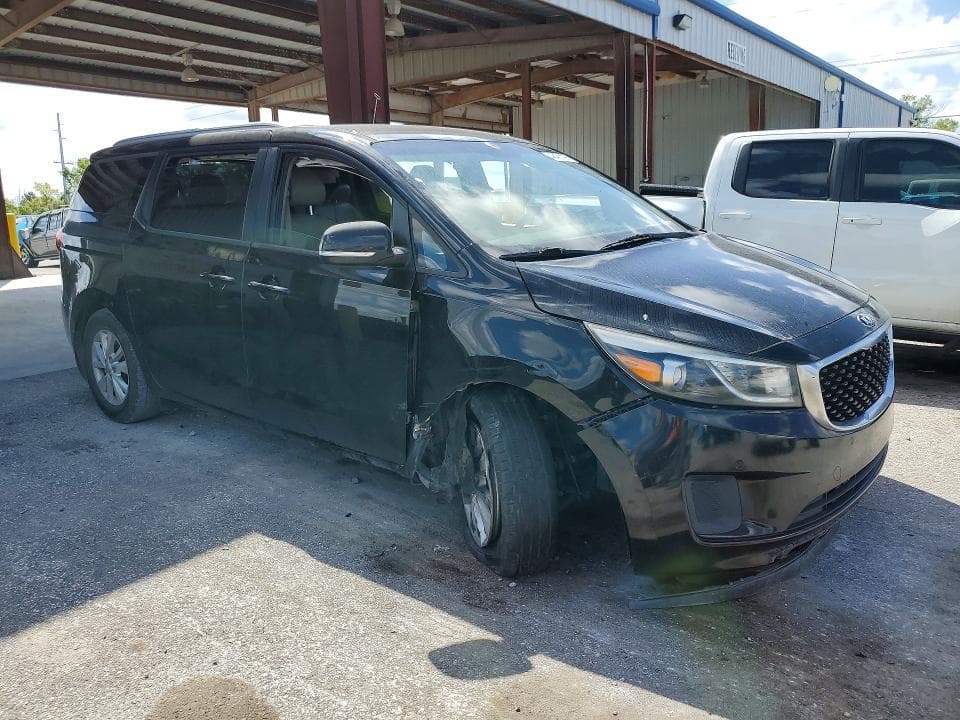 2017 KIA SEDONA LX 4