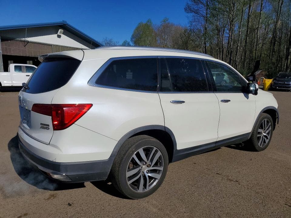 2017 HONDA PILOT TOURING 5