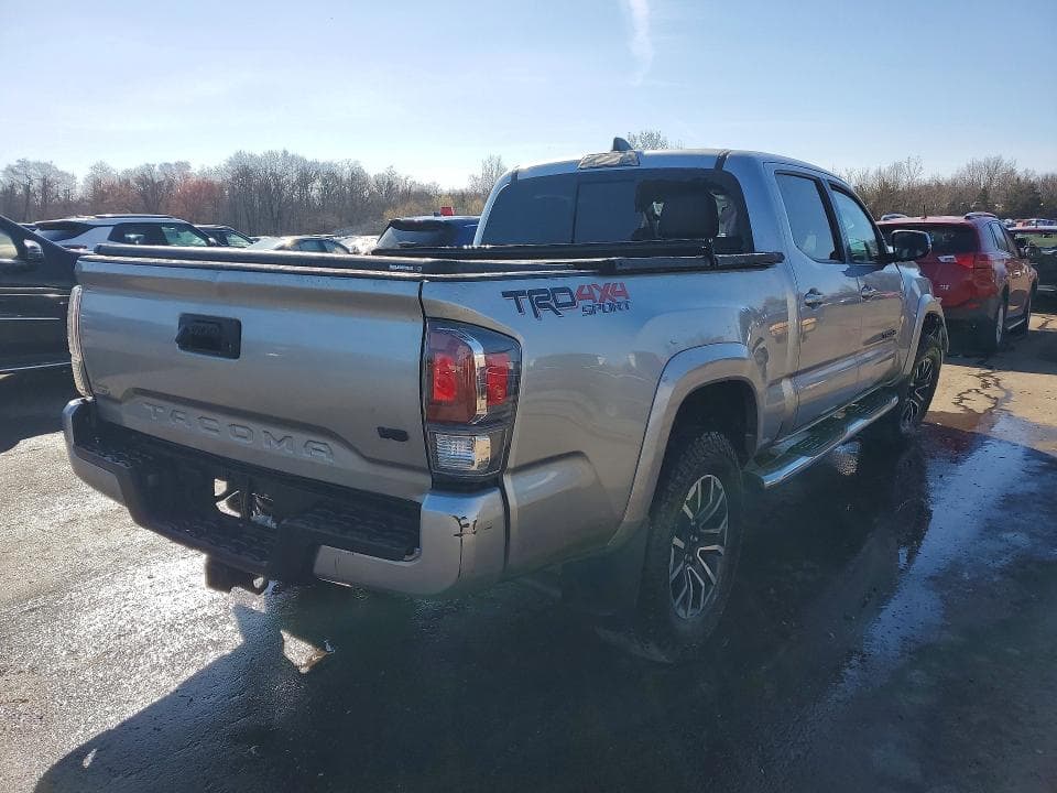 2022 TOYOTA TACOMA TRD SPORT 3