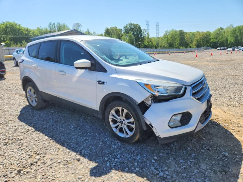 2017 FORD ESCAPE SE 4
