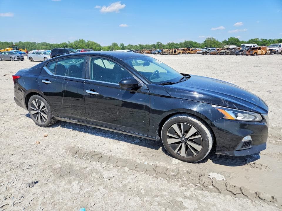2021 NISSAN ALTIMA SV 4