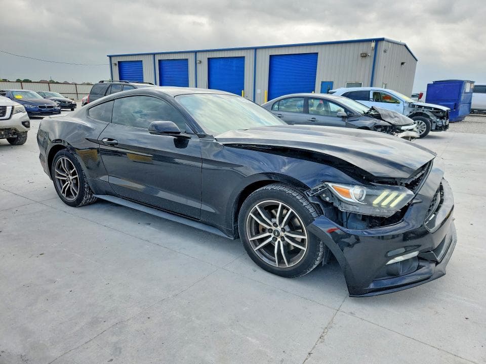 2017 FORD MUSTANG 4