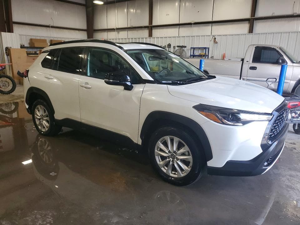 2025 TOYOTA COROLLA CROSS LE 4