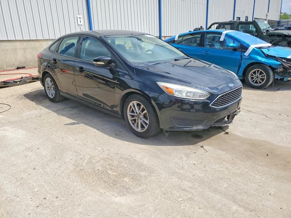 2017 FORD FOCUS SE 4