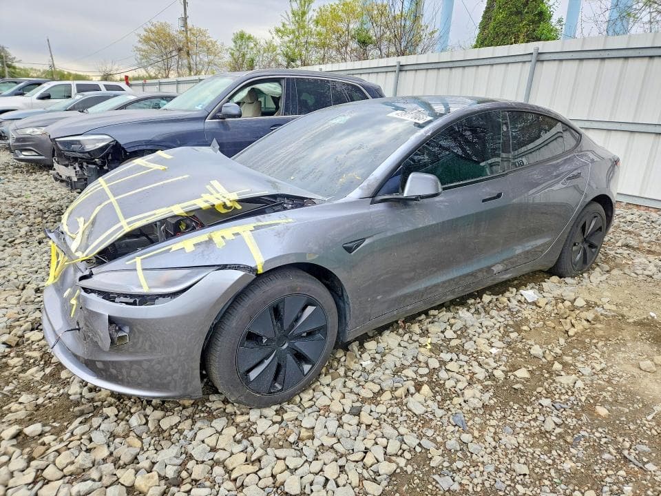 2025 TESLA MODEL 3 - 1