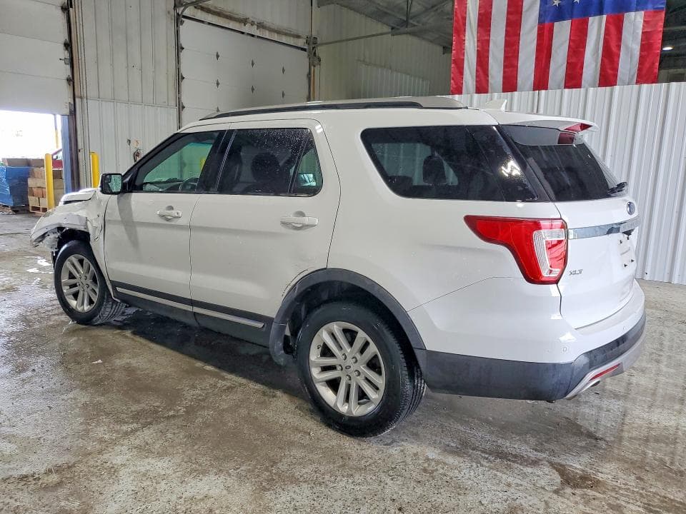 2017 FORD EXPLORER XLT 2