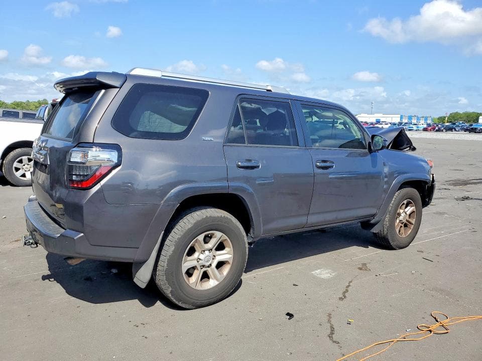 2017 TOYOTA 4RUNNER SR5 3