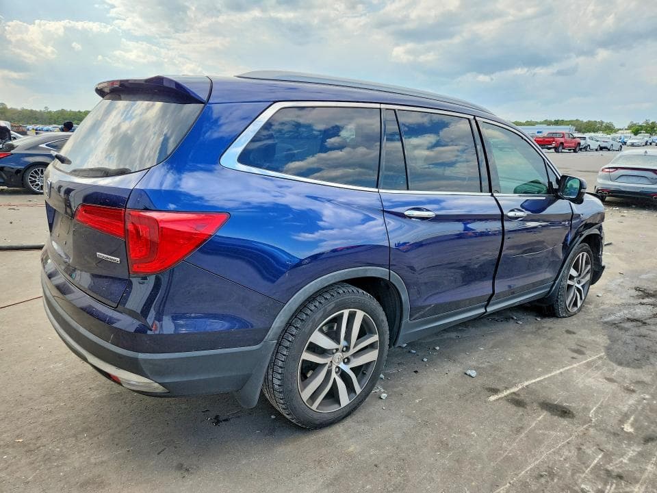 2017 HONDA PILOT TOURING 3