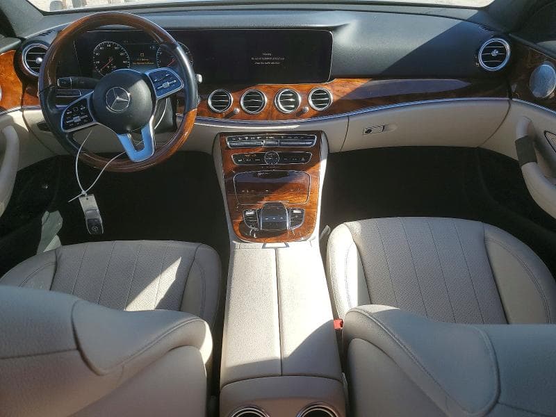 2019 MERCEDES-BENZ E 300 4MATIC 8