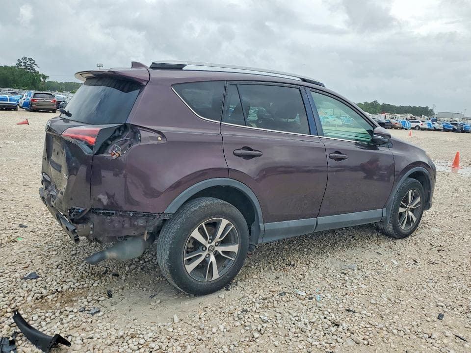 2017 TOYOTA RAV4 XLE 3
