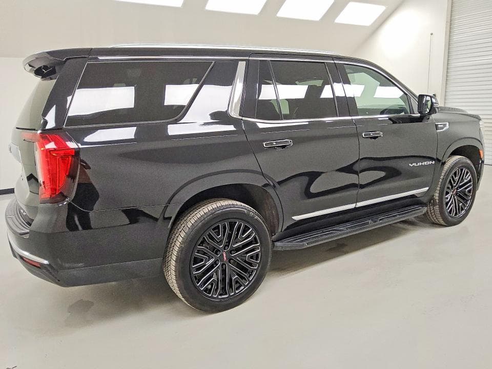 2021 GMC YUKON SLT 3