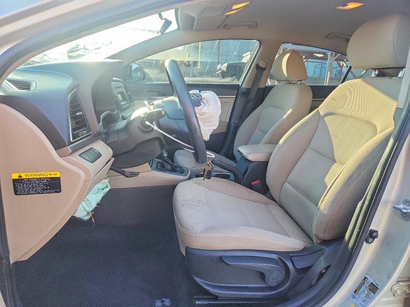 2017 HYUNDAI ELANTRA SE 7