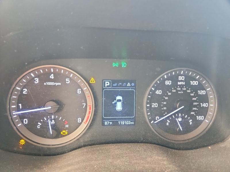2017 HYUNDAI TUCSON SE PLUS 9