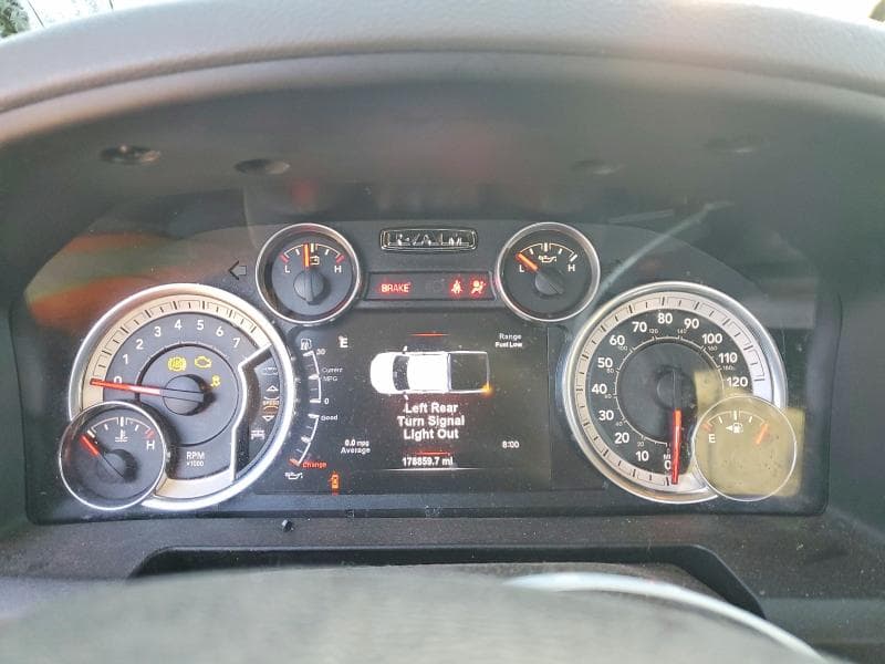 2017 RAM 1500 SLT 9