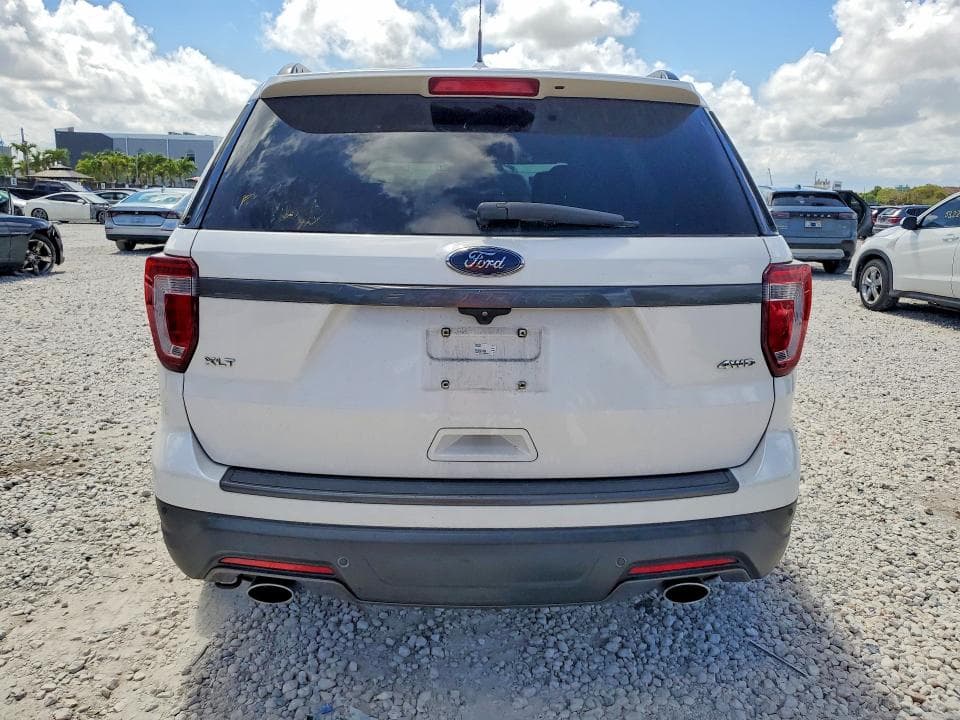 2018 FORD EXPLORER XLT 6